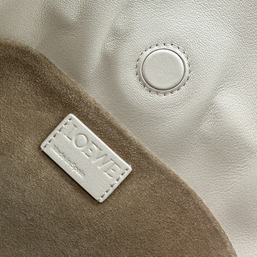 Bagsaaa L0ew* Mini Flamenco clutch in nappa calfskin white - 24cm