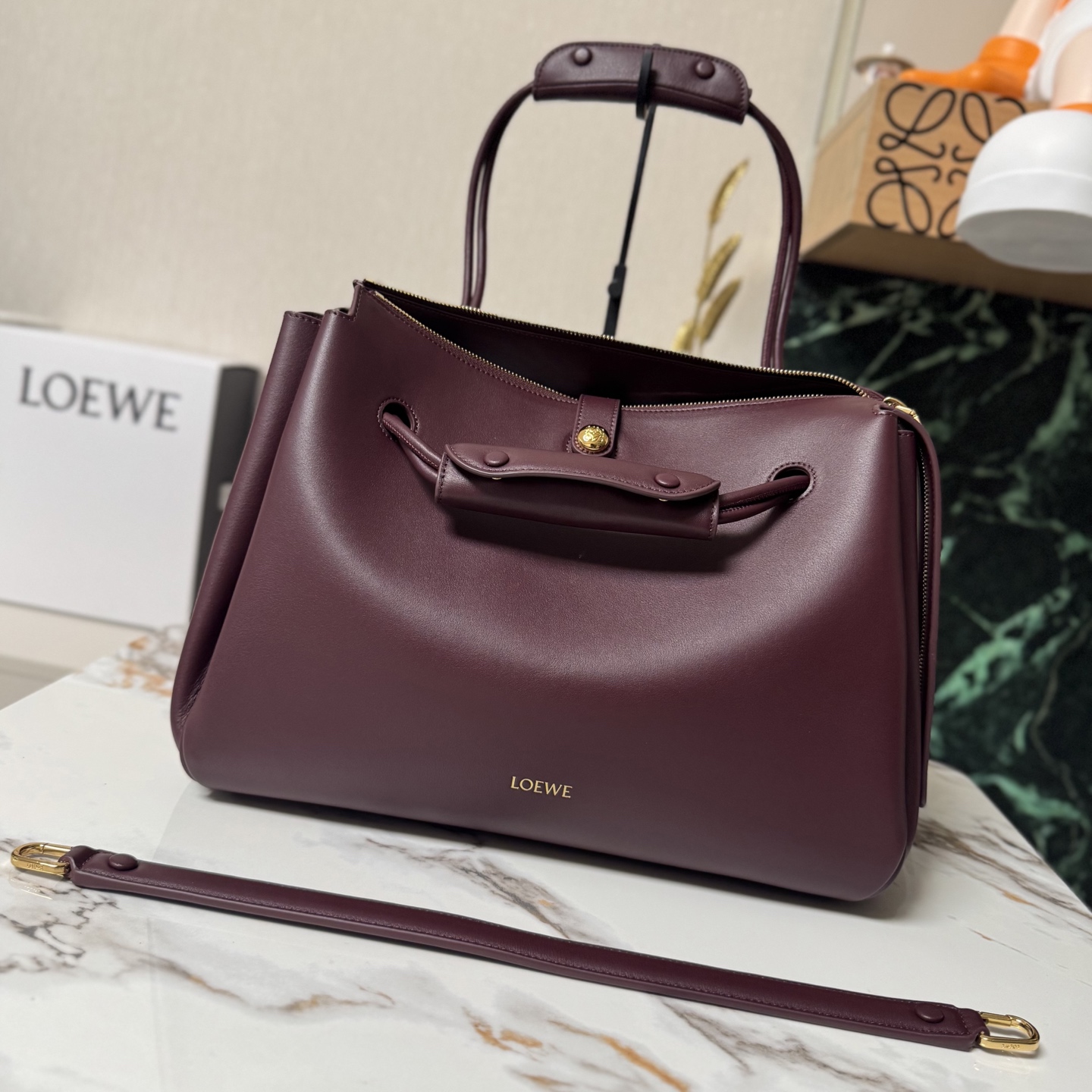 Bagsaaa L0ew* Large Madrid bag in S*pple calfskin burgundy - 33cm