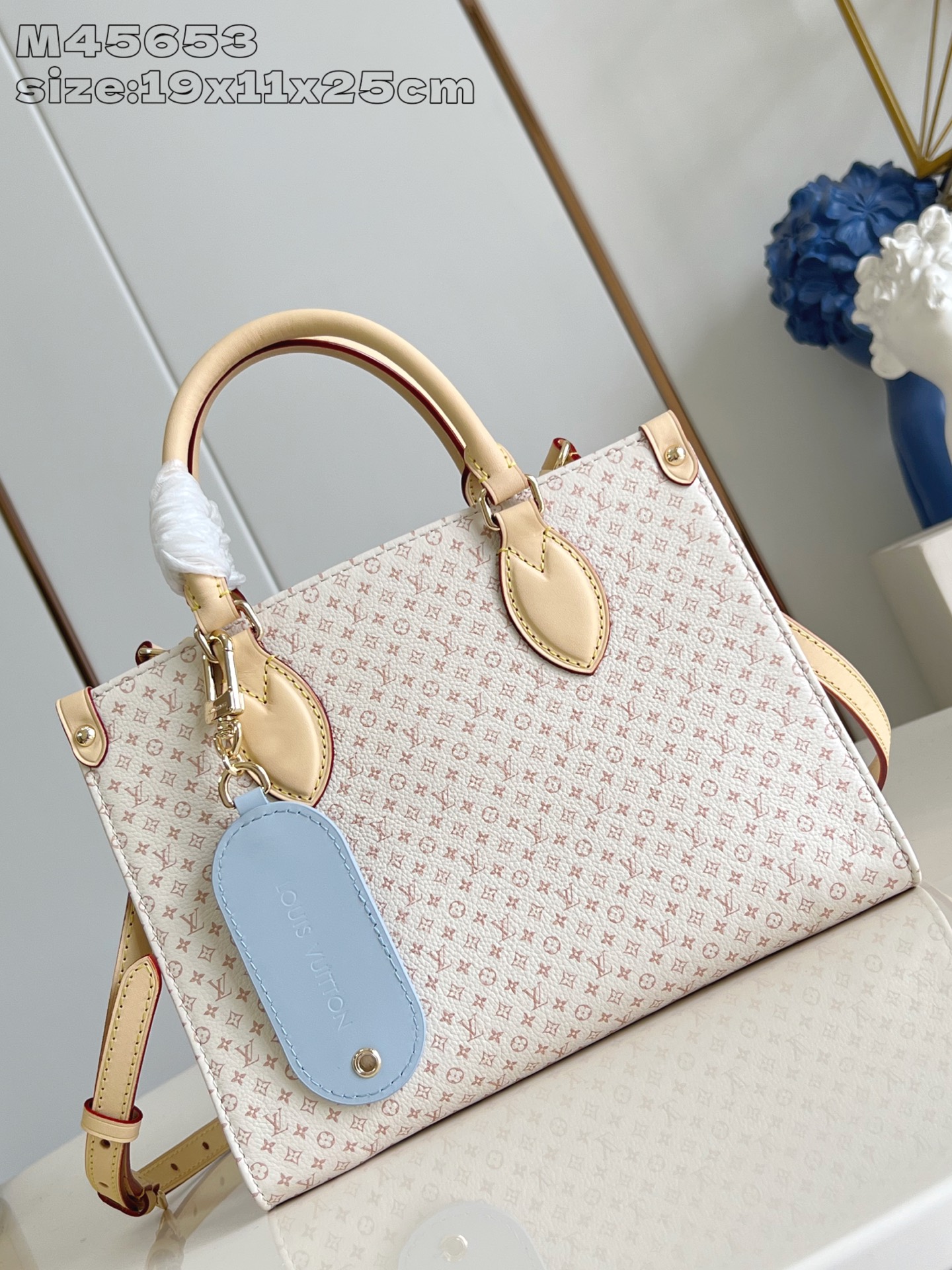 Bagsaaa LV M15138 Prefall 2025 OnTheGo PM Azure Blue/Sand - 25cm