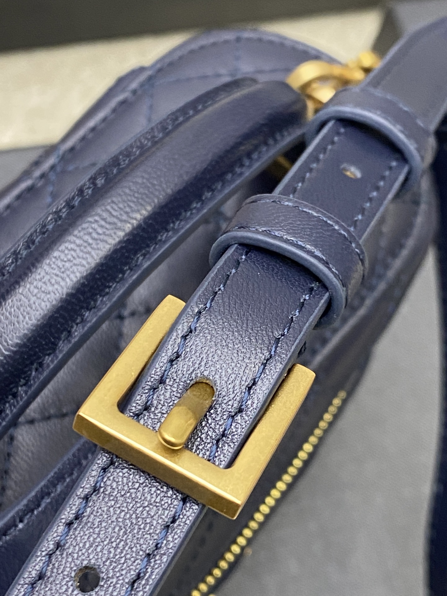 Bagsaaa Y51 Gaby Vanity Bag In Lambskin 766731 Navy Blue - 18 X 11 X 6.5 CM