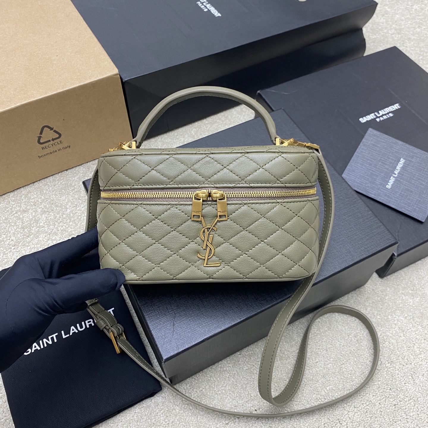 Bagsaaa Y51 Gaby Vanity Bag In Lambskin 766731 Light Green - 18 X 11 X 6.5 CM