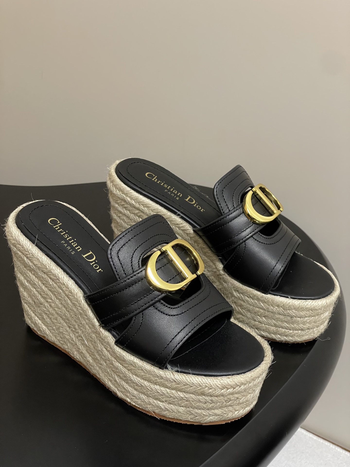 Bagsaaa D10r 30 Montaigne Wedge Slide Black Calfskin