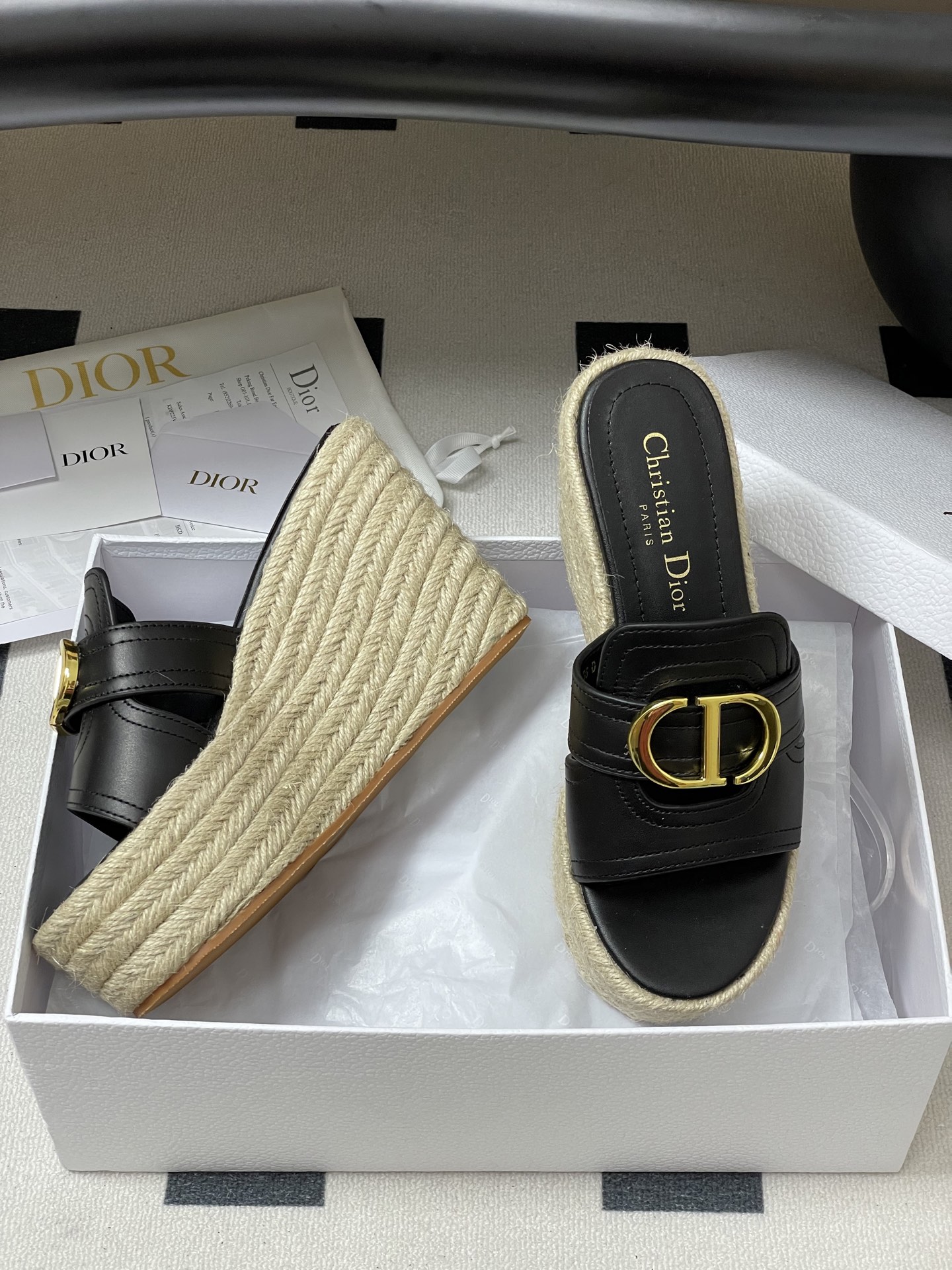 Bagsaaa D10r 30 Montaigne Wedge Slide Black Calfskin