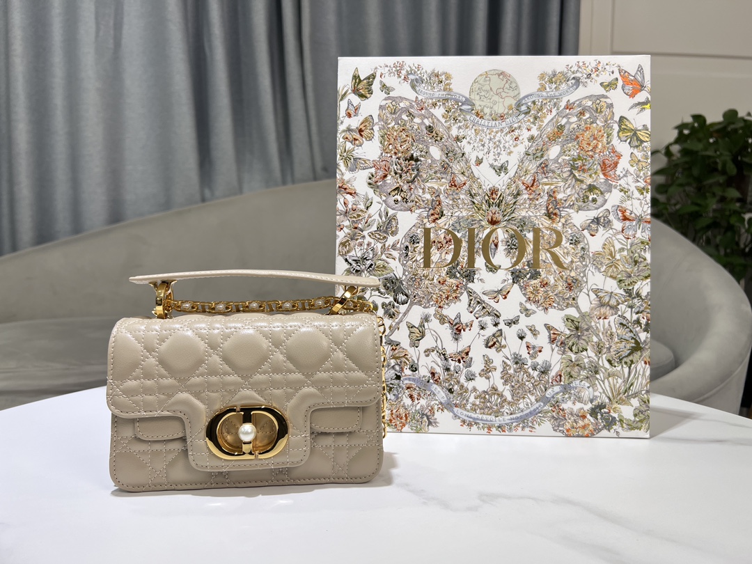 Bagsaaa Mini D10r Jolie Top Handle Bag Powder Beige Cannage Calfskin - 19cm