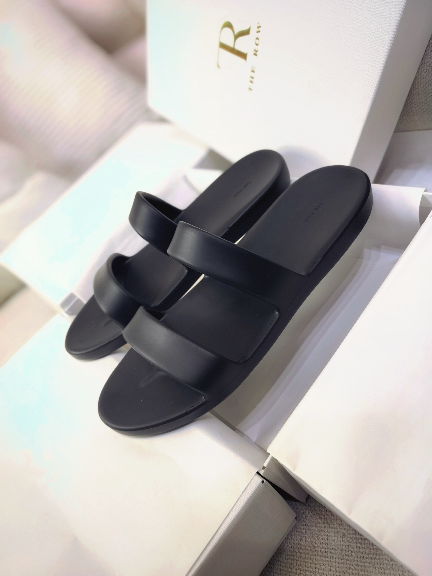 Bagsaaa The R0w Foam sandals black
