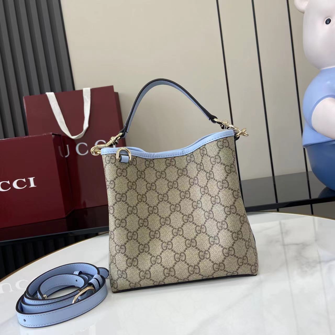 Bagsaaa Gvc*1 GG Emblem Mini Bucket Bag 815118 beige & blue - 19x18x11 cm