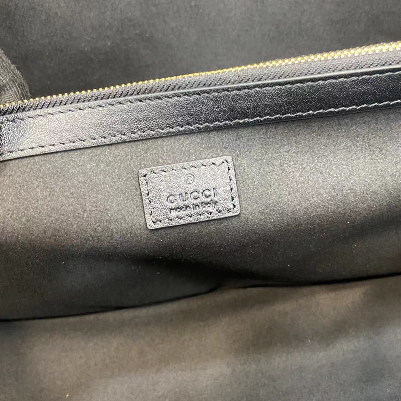 Bagsaaa Gvc*1 GG Emblem Medium Tote Bag 815213 black GG - 38 x 25 x 15 cm