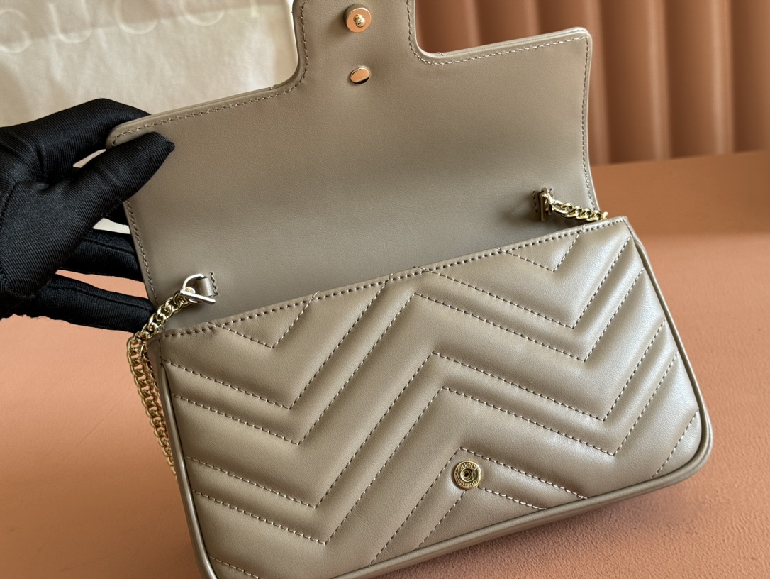 Bagsaaa Gvc*1 GG Marmont small shoulder bag 751526 taupe - 21cm