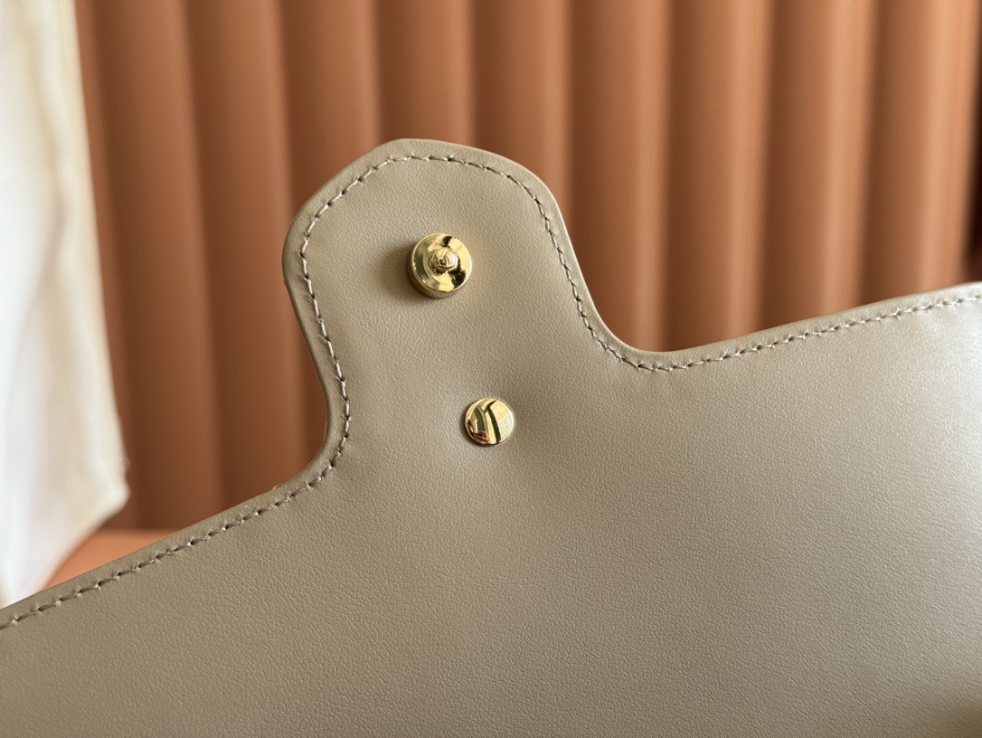 Bagsaaa Gvc*1 GG Marmont small shoulder bag 751526 taupe - 21cm