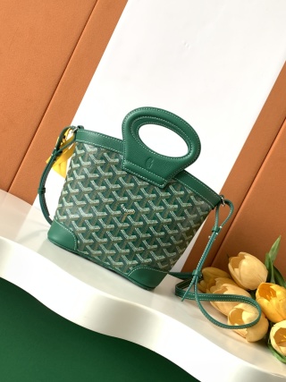 Bagsaaa G09ard Beluga Mini Bag green - 23cm