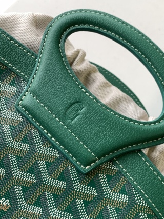 Bagsaaa G09ard Beluga Mini Bag green - 23cm
