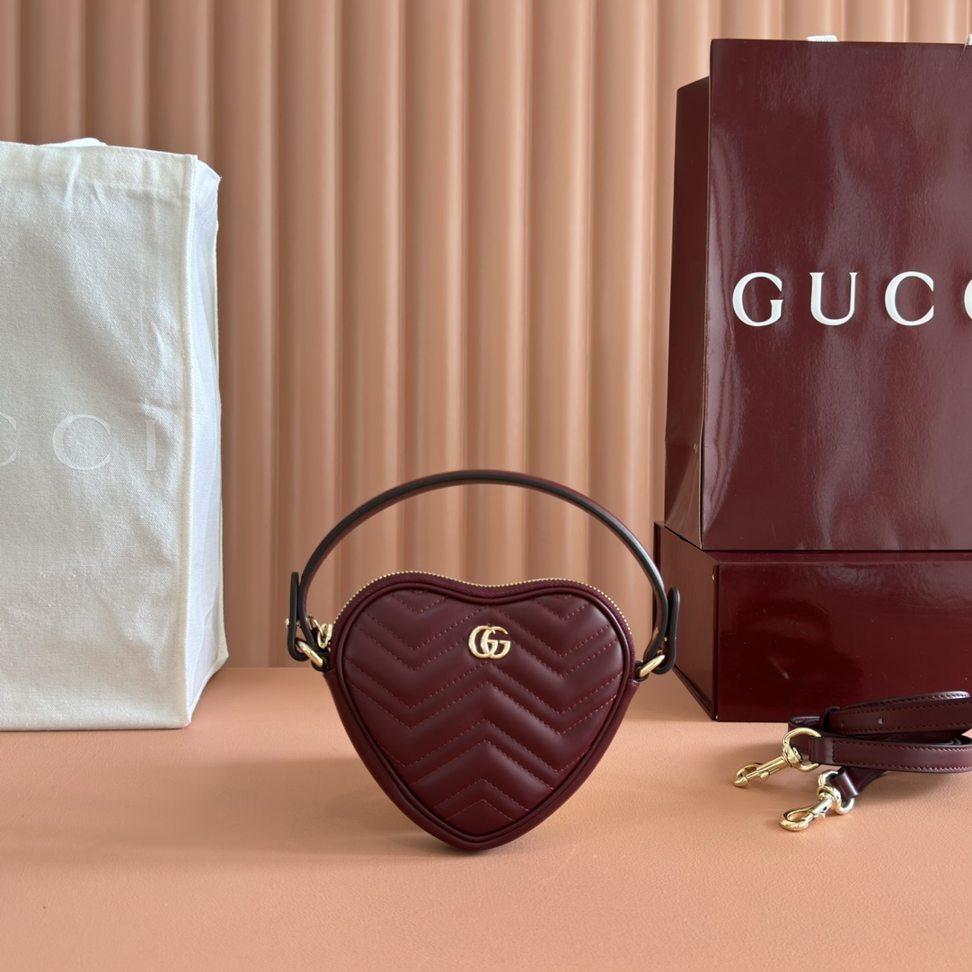 Bagsaaa Gvc*1 GG Marmont mini bag 837753 red - 13.5cm