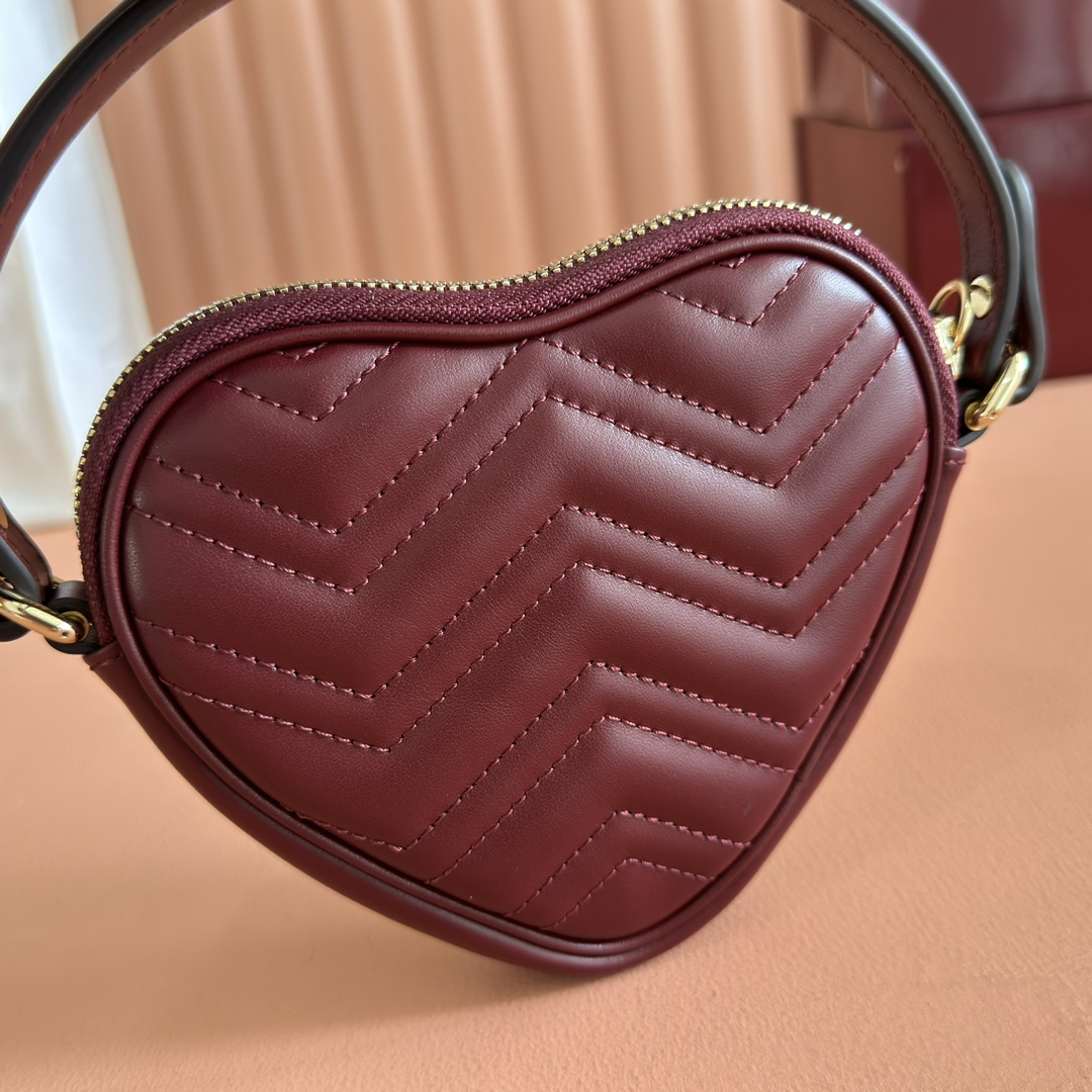 Bagsaaa Gvc*1 GG Marmont mini bag 837753 red - 13.5cm