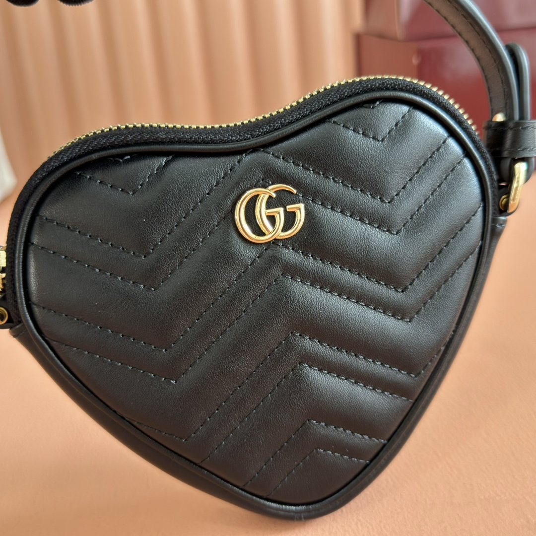 Bagsaaa Gvc*1 GG Marmont mini bag 837753 black - 13.5cm