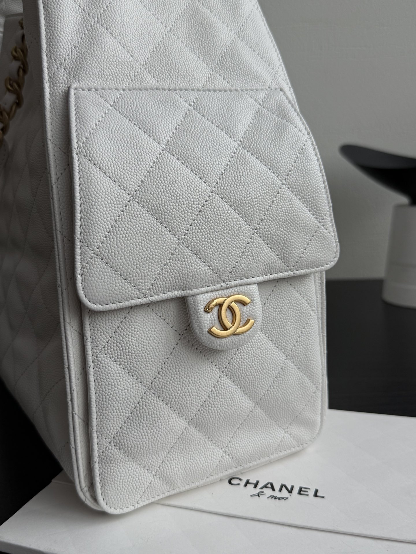 Bagsaaa Ch**el 25 Medium Handbag AS5311 White - 40cm