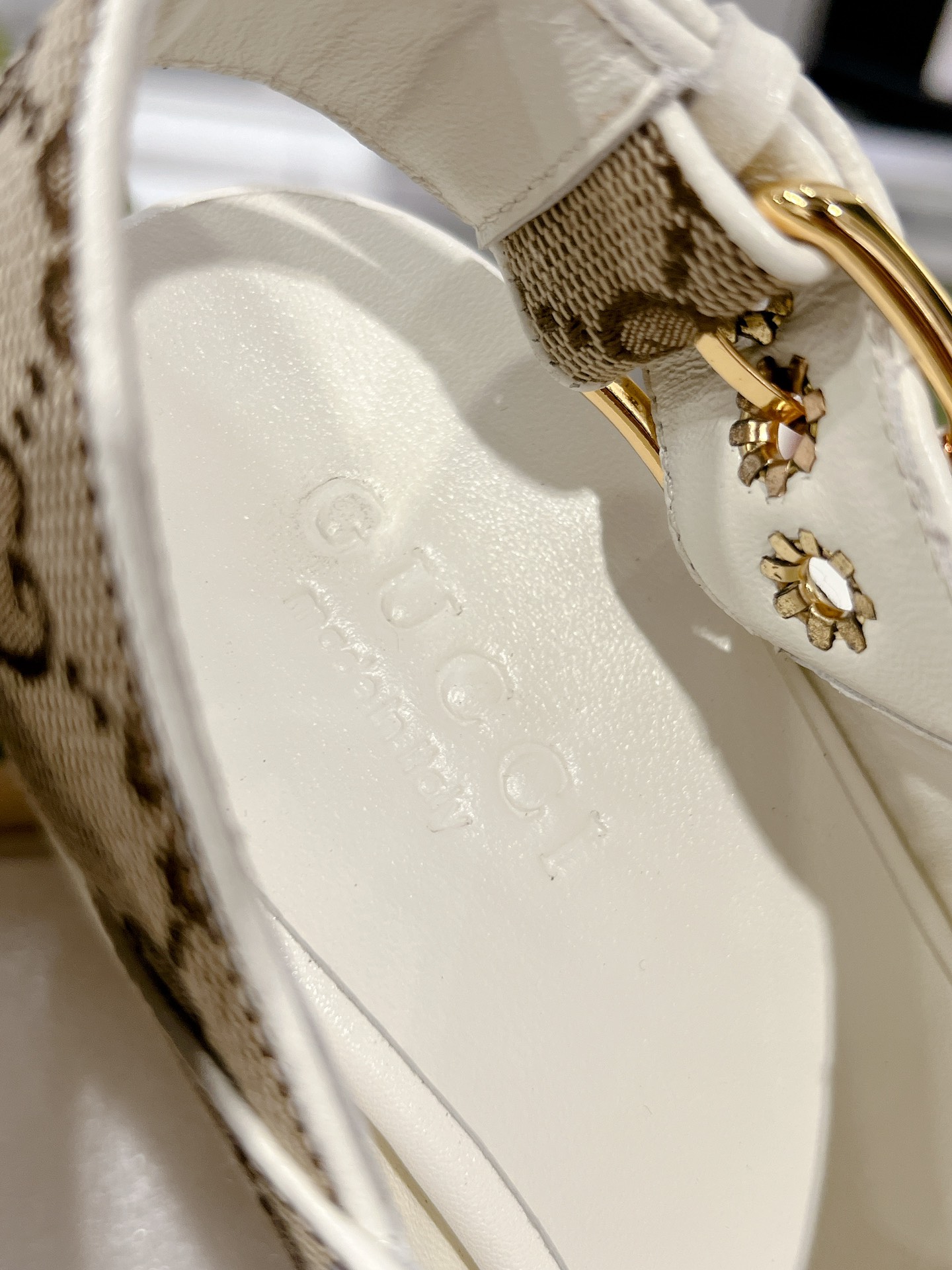 Bagsaaa Gvc*1 Crossover-Strap GG-Svp*me Canvas Platform Sandals