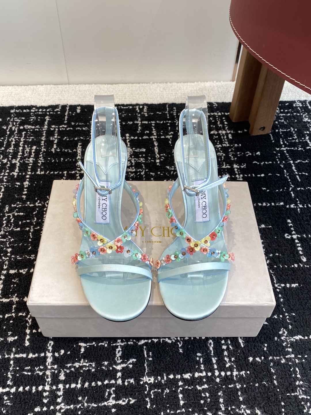 Bagsaaa J1m*y Ch00 Blanche 90 Light Verde Satin Sandal with Daisy Embroidery
