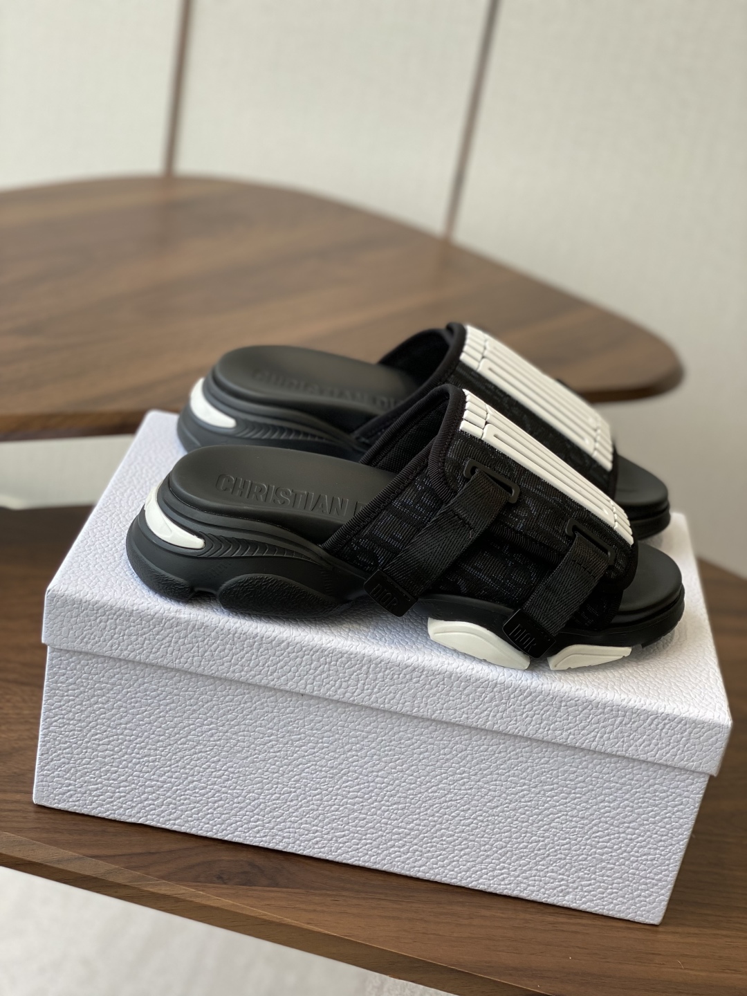 Bagsaaa D10r D-Wander Slide Black and White Technical Fabric with D10r Graphique Motif
