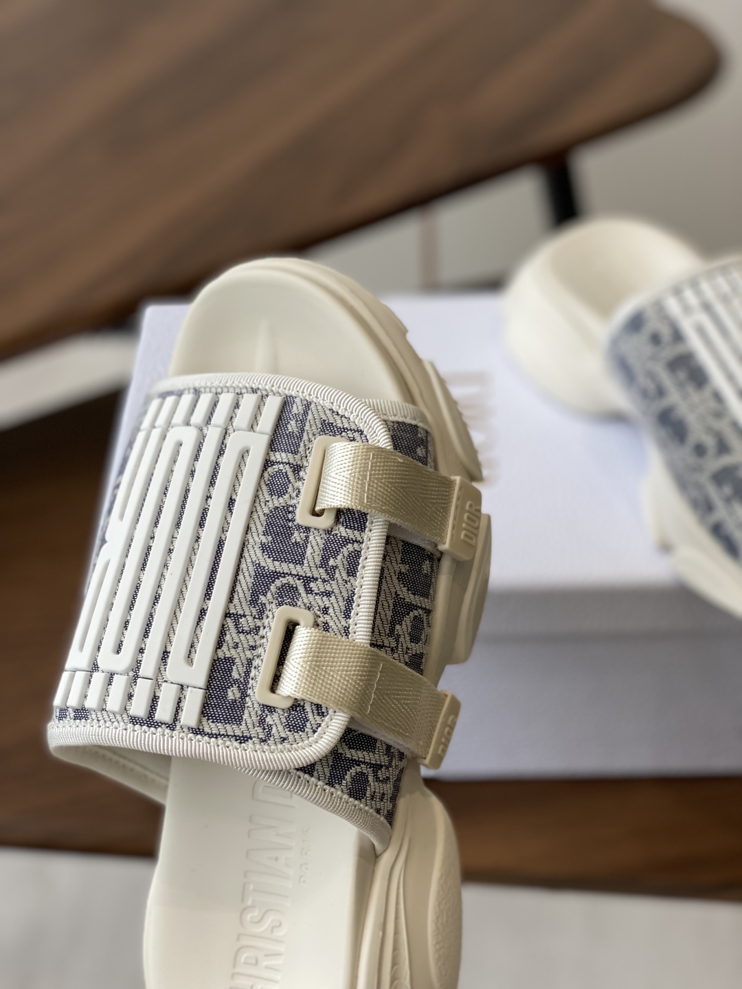 Bagsaaa D10r D-Wander Slide Chambray Blue Jacquard with Ecru Raffia D10r Oblique Motif and White Rubber