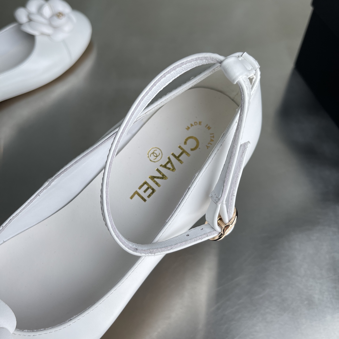 Bagsaaa Ch**el Ballet flats G46520 White Calfskin