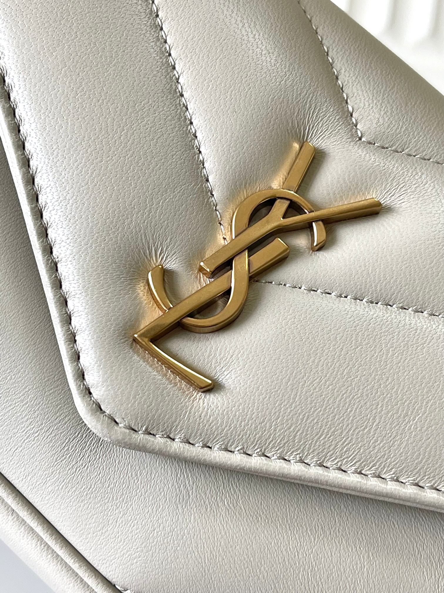 Bagsaaa Y51 Loulou Mini In Lambskin 821749 white - 20 X 12 X 5 CM