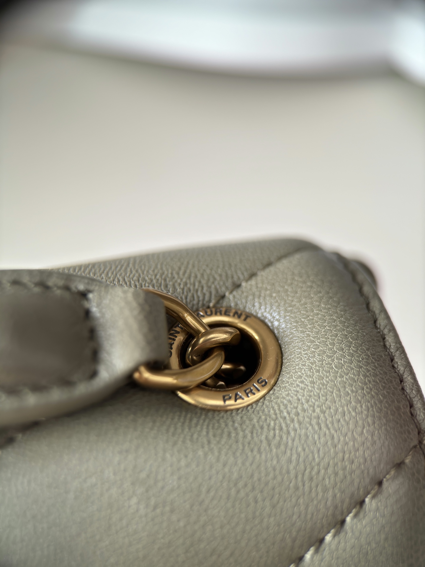Bagsaaa Y51 Loulou Mini In Lambskin 821749 Olive Grey - 20 X 12 X 5 CM