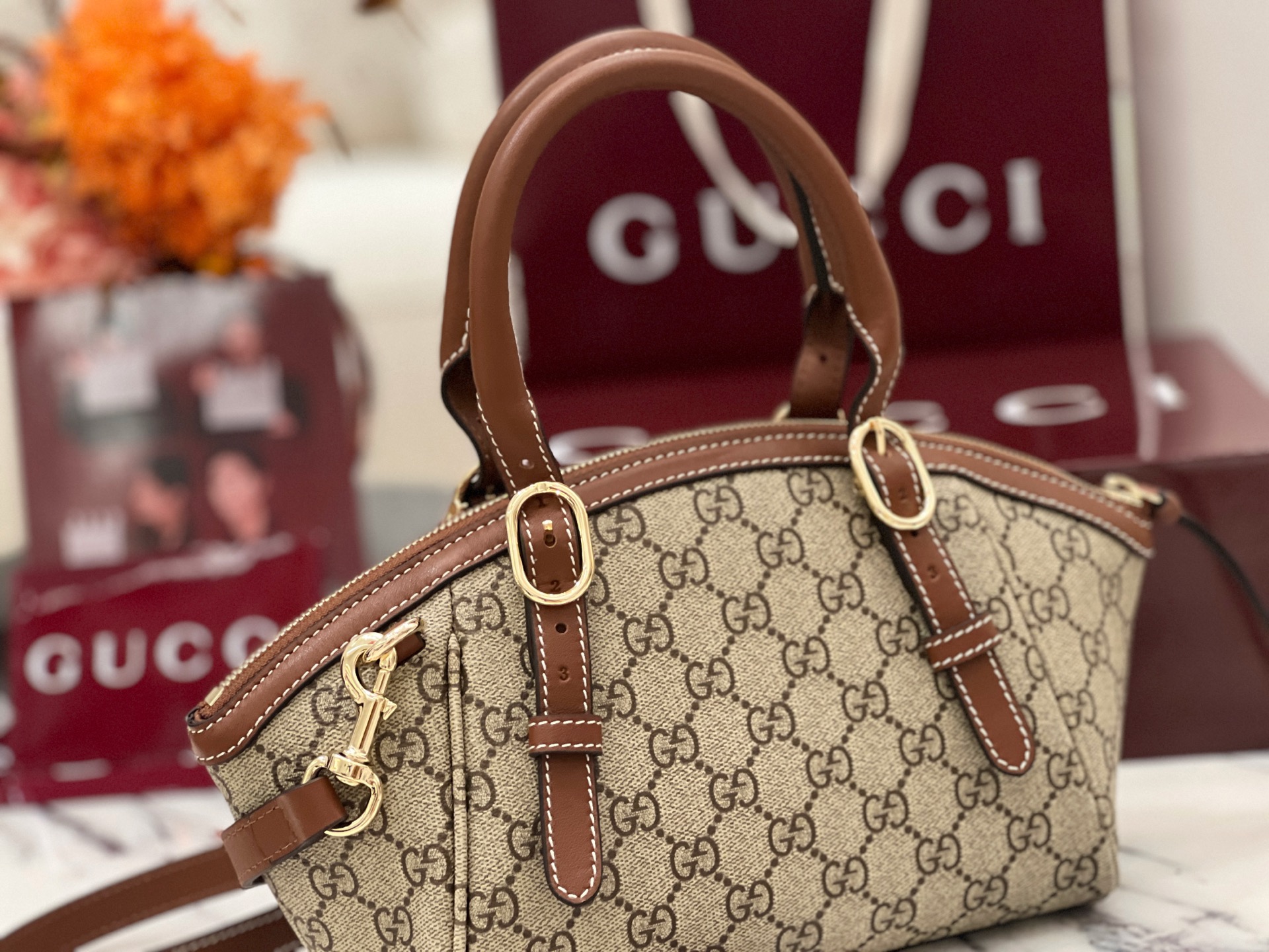 Bagsaaa Gvc*1 GG Emblem small top handle bag 839005 beige & brown - 31cm
