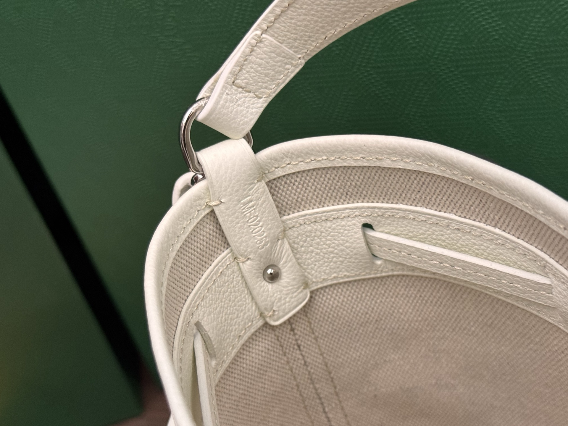 Bagsaaa G09ard Petit Flot Mini bucket bag white - 17.5cm