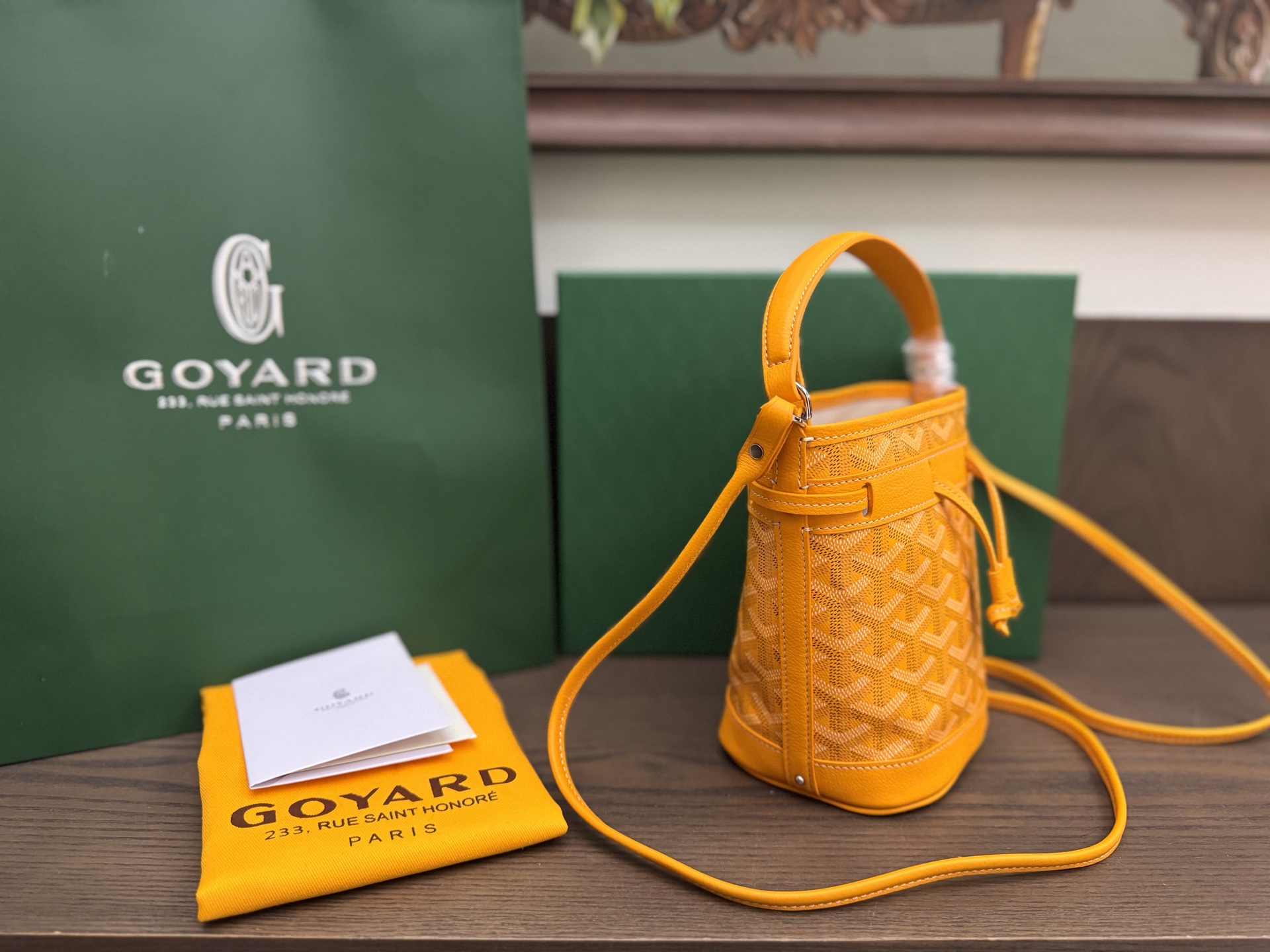 Bagsaaa G09ard Petit Flot Mini bucket bag yellow - 17.5cm