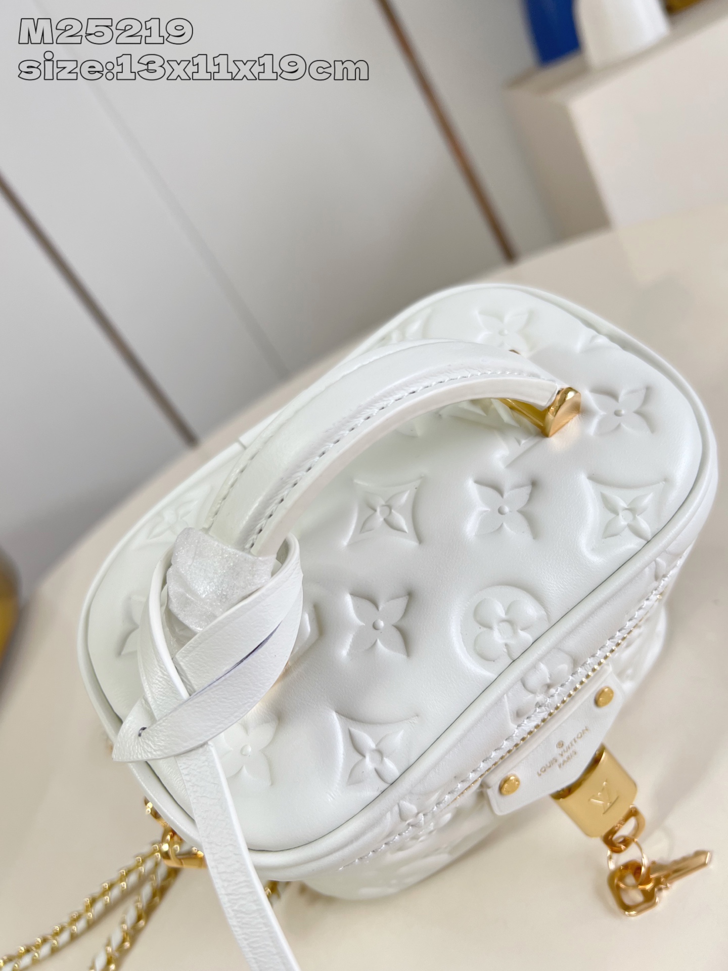 Bagsaaa LV M25219 Vanity PM Bag Cream - 19cm