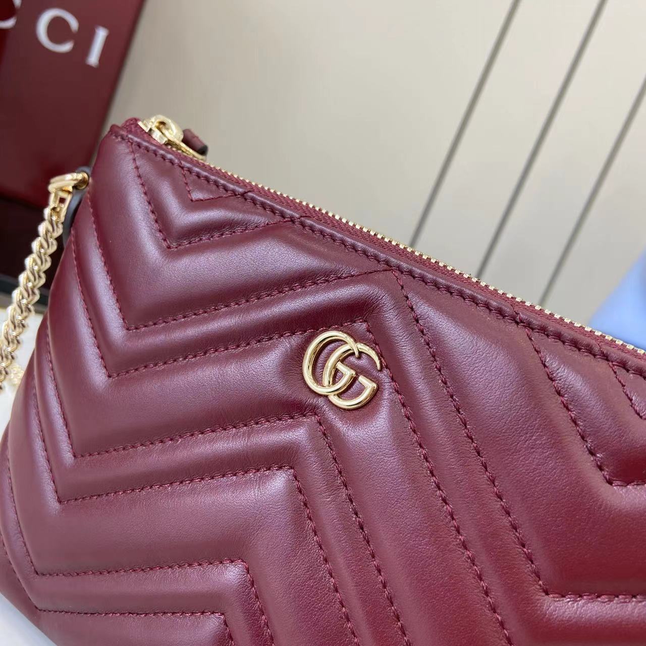 Bagsaaa Gvc*1 GG Marmont pochette with chain 837742 red - 21cm