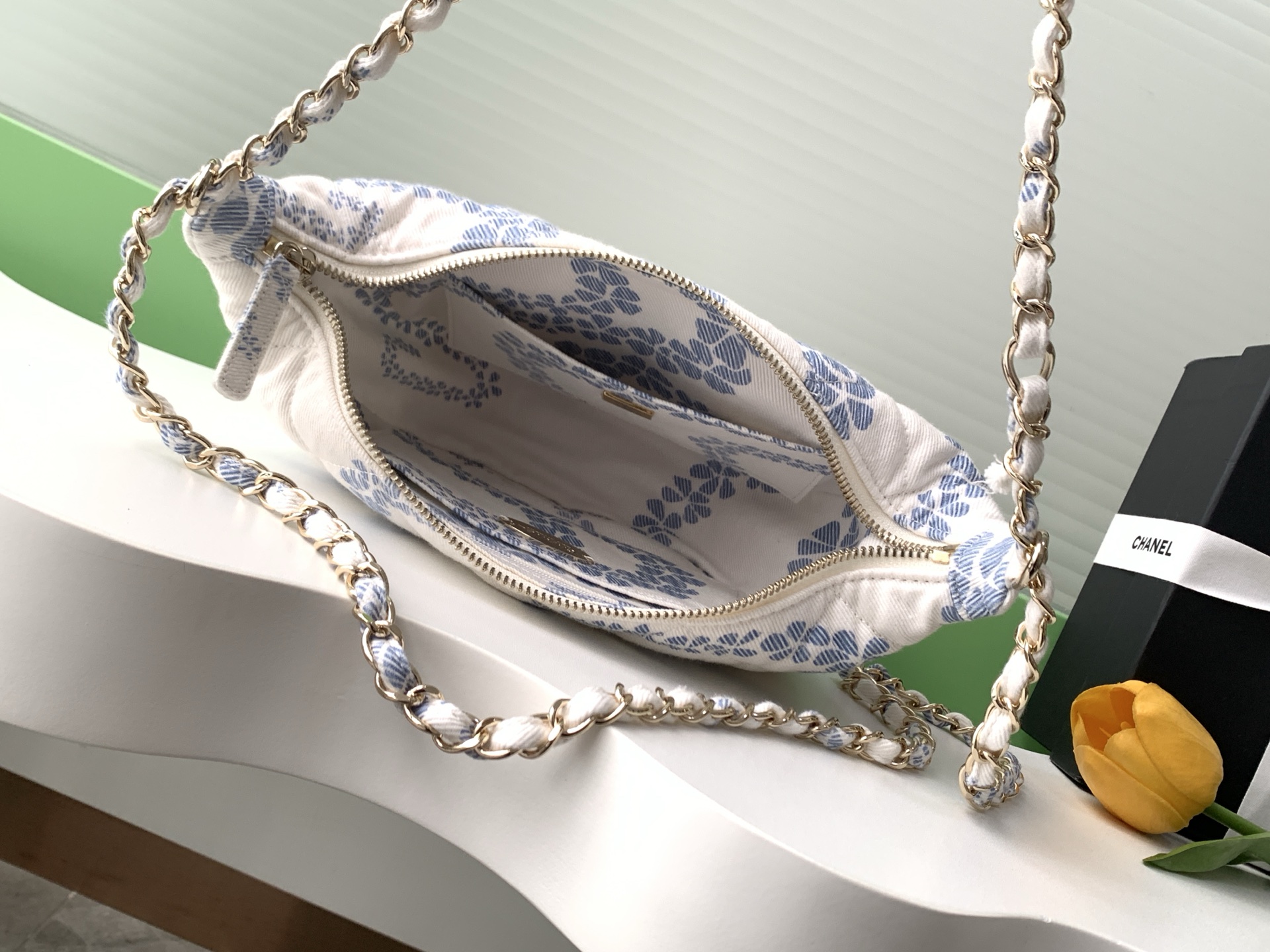 Bagsaaa Ch**el Large Hobo Bag AS5431 White & Blue - 29cm