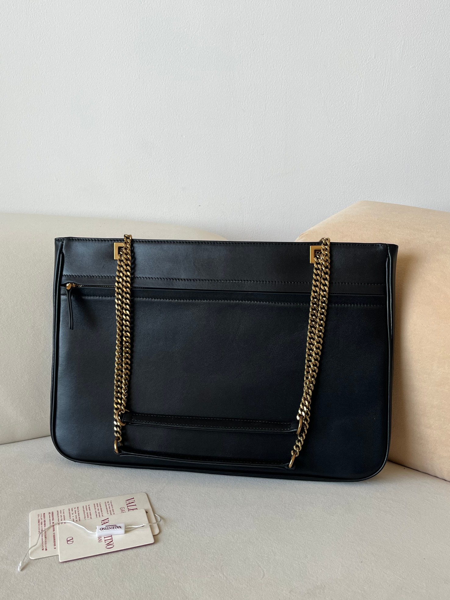 Bagsaaa Va1e*ntin0 Garavani Viva S*perstar Medium Nappa Leather Shopping Bag black & brown - 37cm
