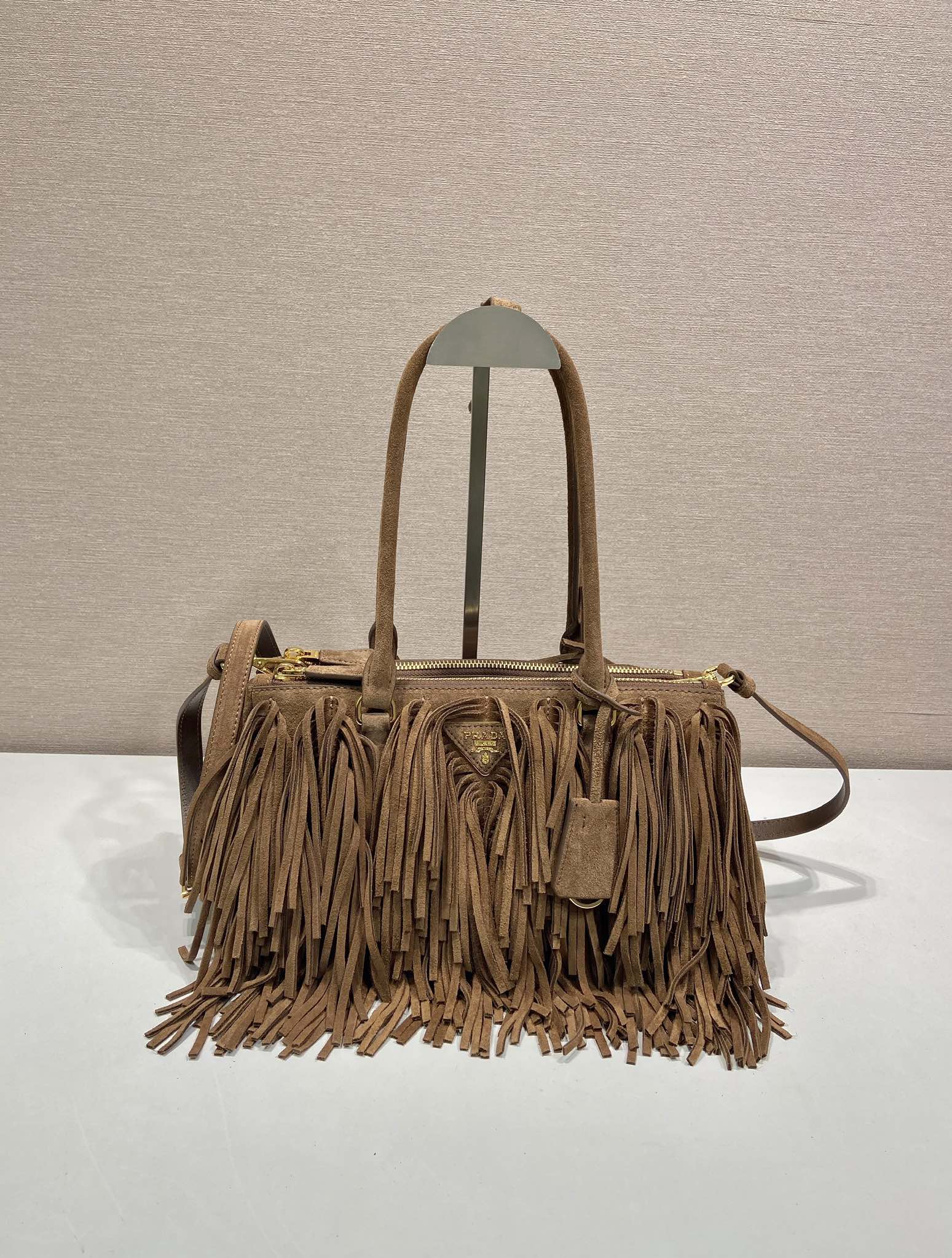 Bagsaaa Pra*a Pra*a Galleria medium suede bag with fringe brown - 30cm