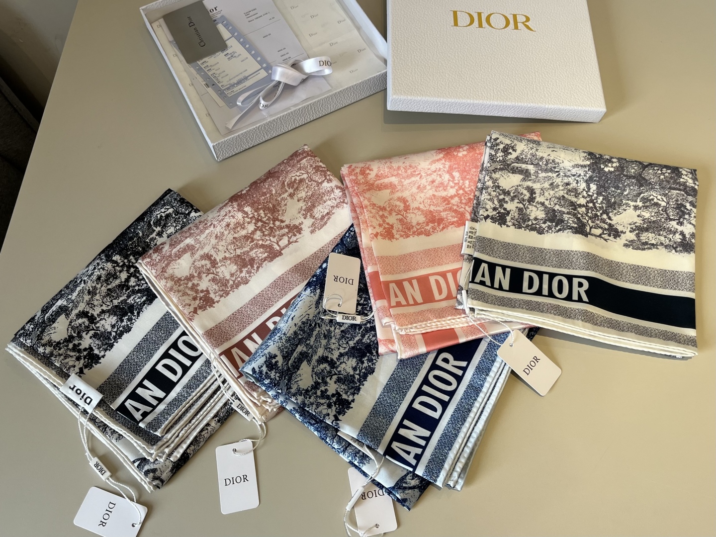 Bagsaaa D10r Scarf 01 - 90x90cm