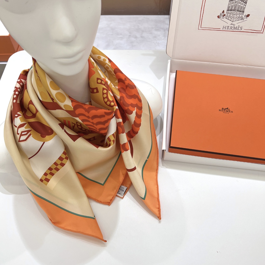 Bagsaaa H**me5 Scarf - 90cm