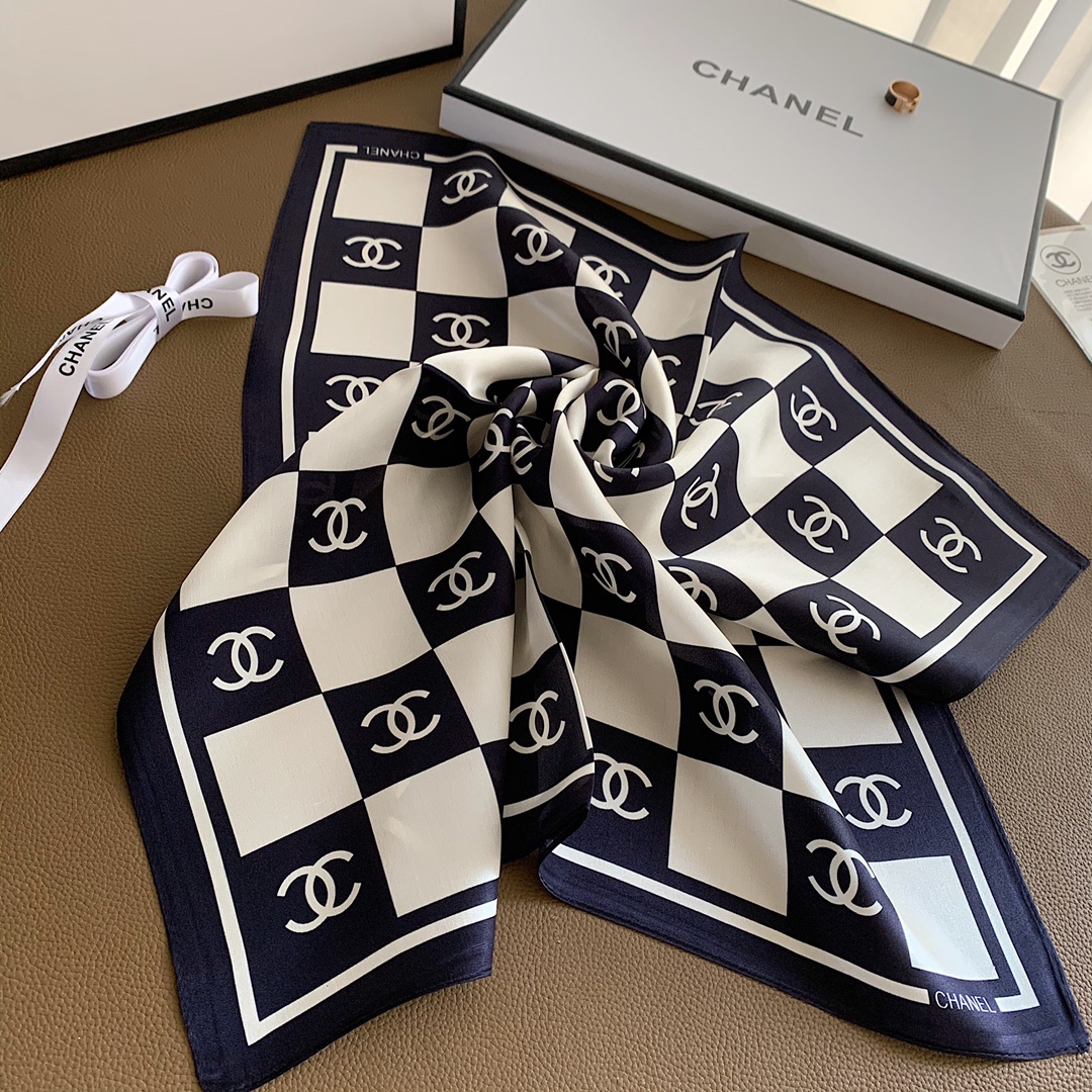 Bagsaaa Ch**el Scarf - 50x50cm