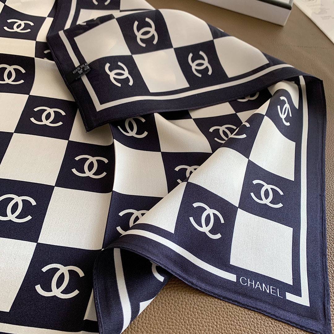 Bagsaaa Ch**el Scarf - 50x50cm