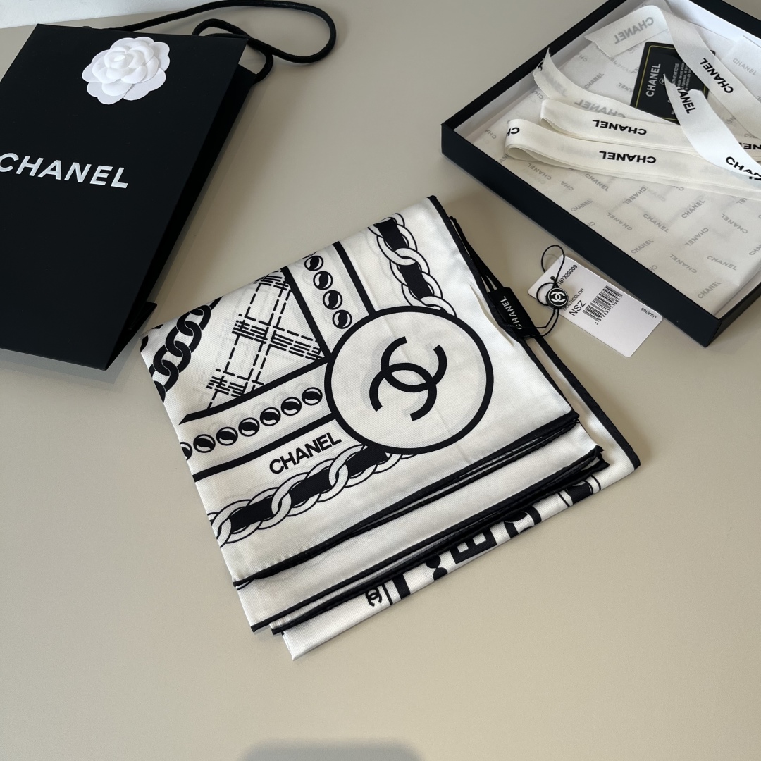 Bagsaaa Ch**el Scarf - 90x90cm