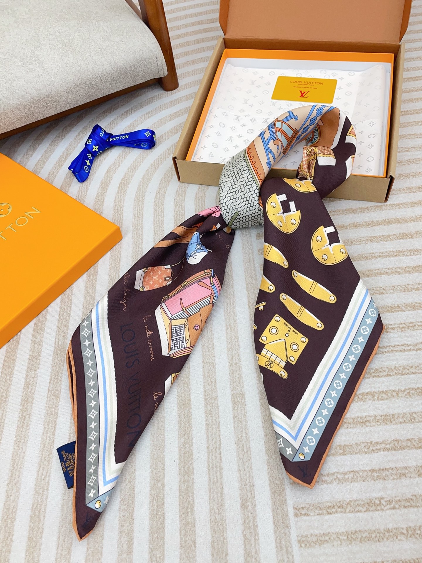 Bagsaaa LV Scarf - 90cm