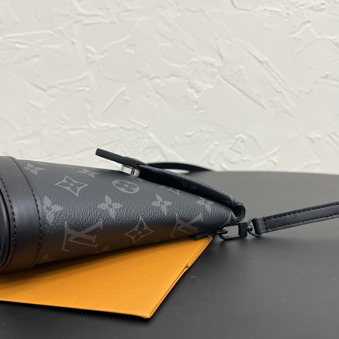 Bagsaaa LV M11613 Envelope Pouch Black - 18 cm