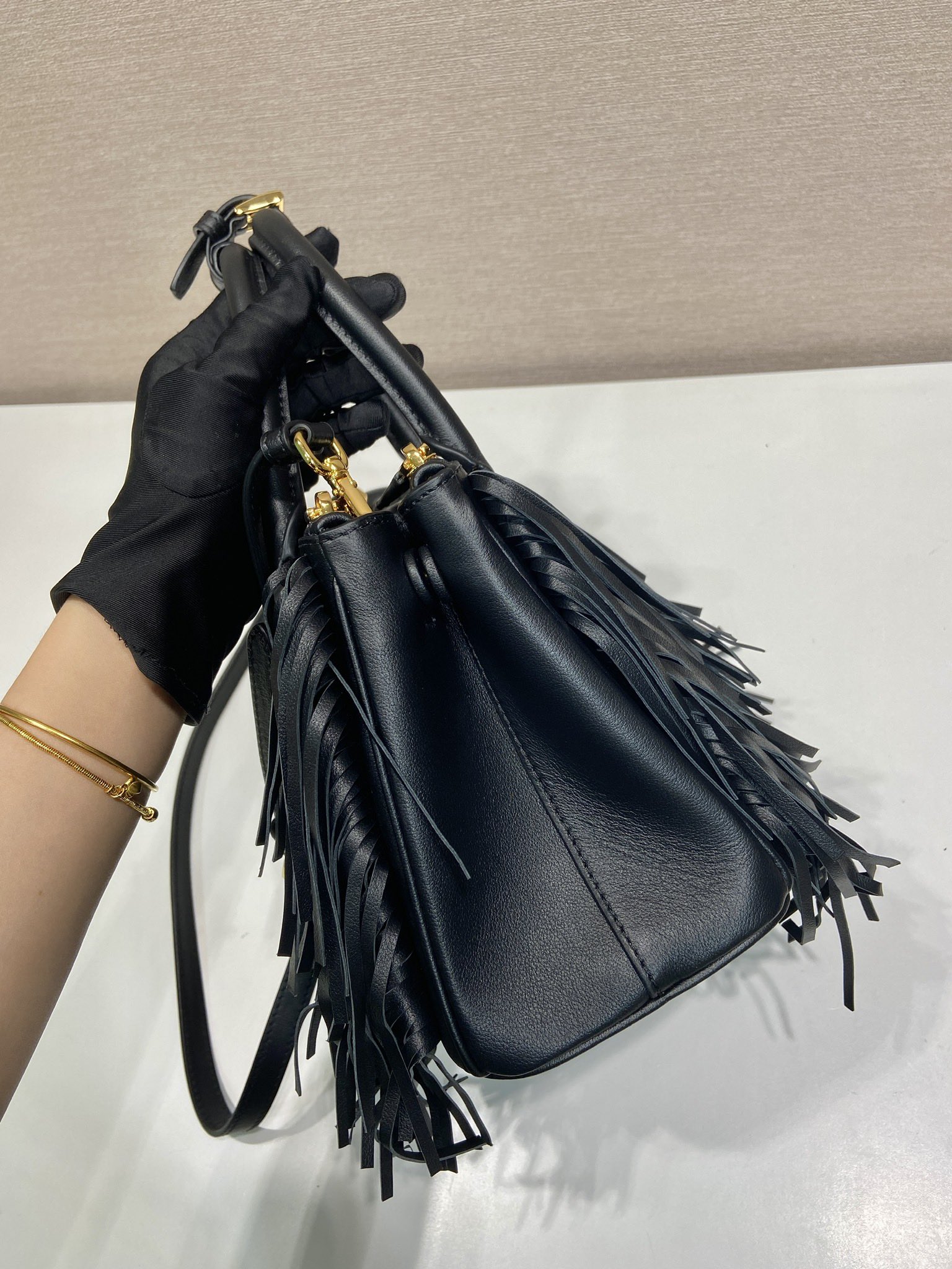 Bagsaaa Pra*a Galleria small leather bag with fringe 1BA896 black - 24.5cm