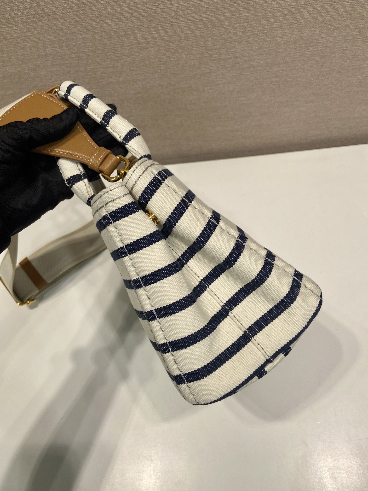 Bagsaaa Jardinière striped cotton canvas mini-bag 1BA038 ivory & navy - 22cm