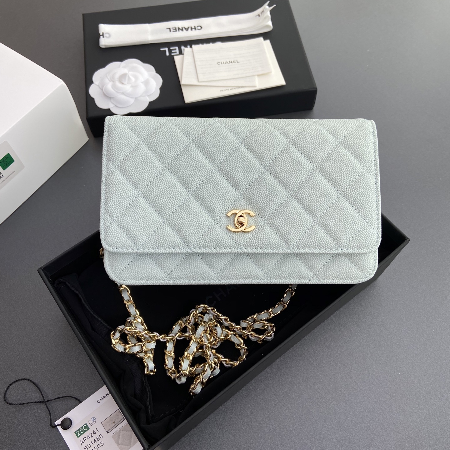 Bagsaaa Ch**el Classic Wallet on Chain Light Blue - 12.3 x 19.2 x 3.5cm