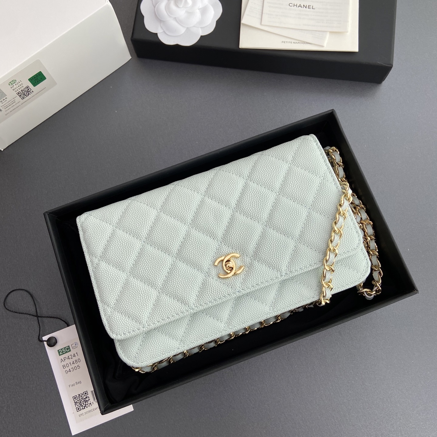 Bagsaaa Ch**el Classic Wallet on Chain Light Blue - 12.3 x 19.2 x 3.5cm