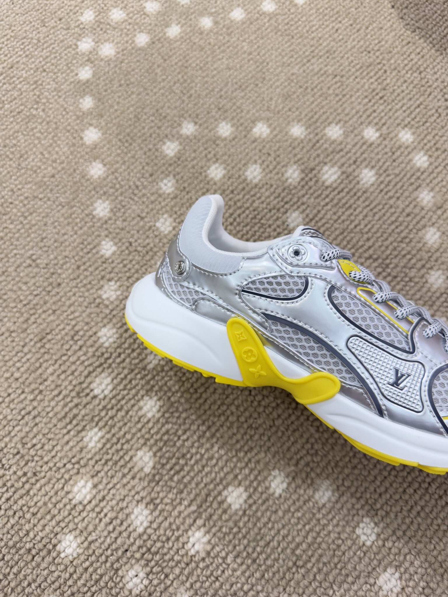 Bagsaaa LV Olympia Sneaker Silver/Yellow