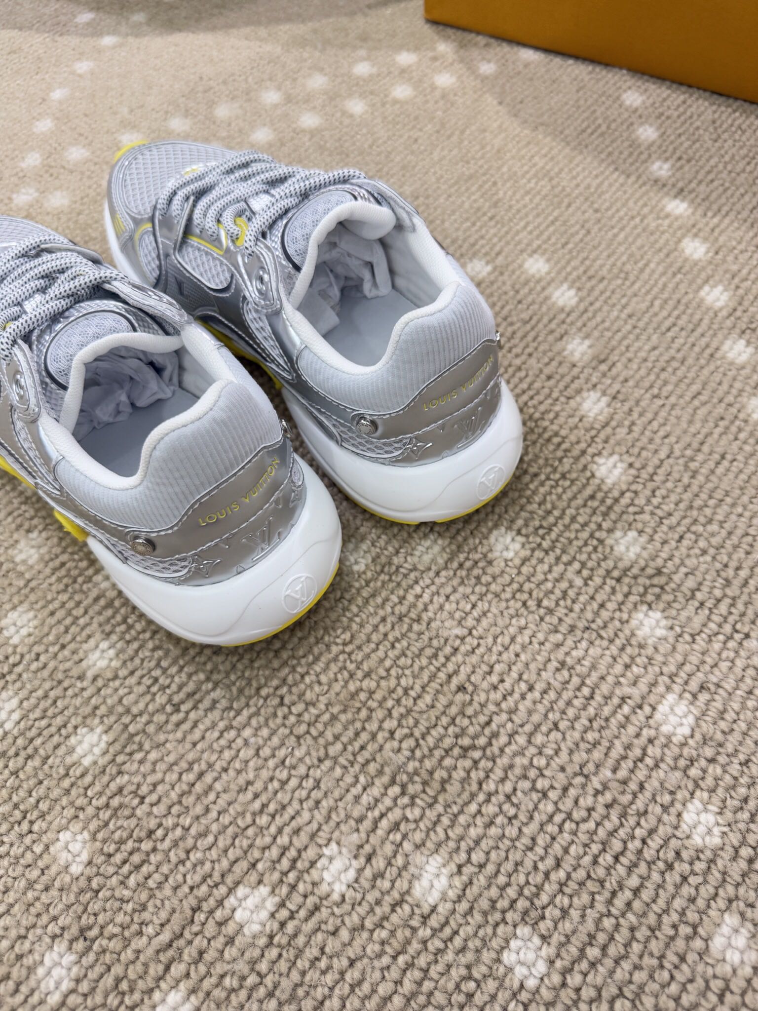 Bagsaaa LV Olympia Sneaker Silver/Yellow