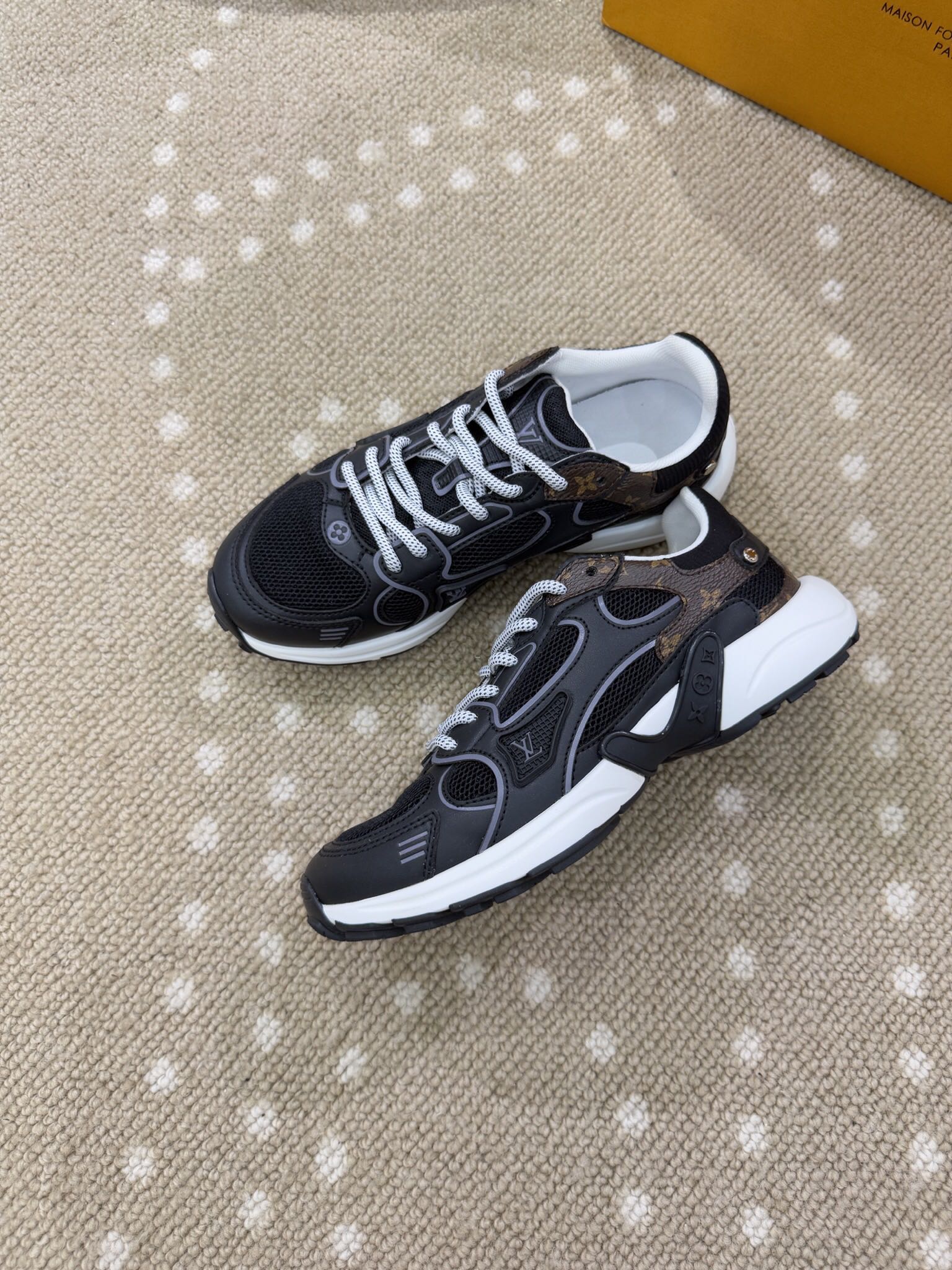 Bagsaaa LV Olympia Sneaker Black