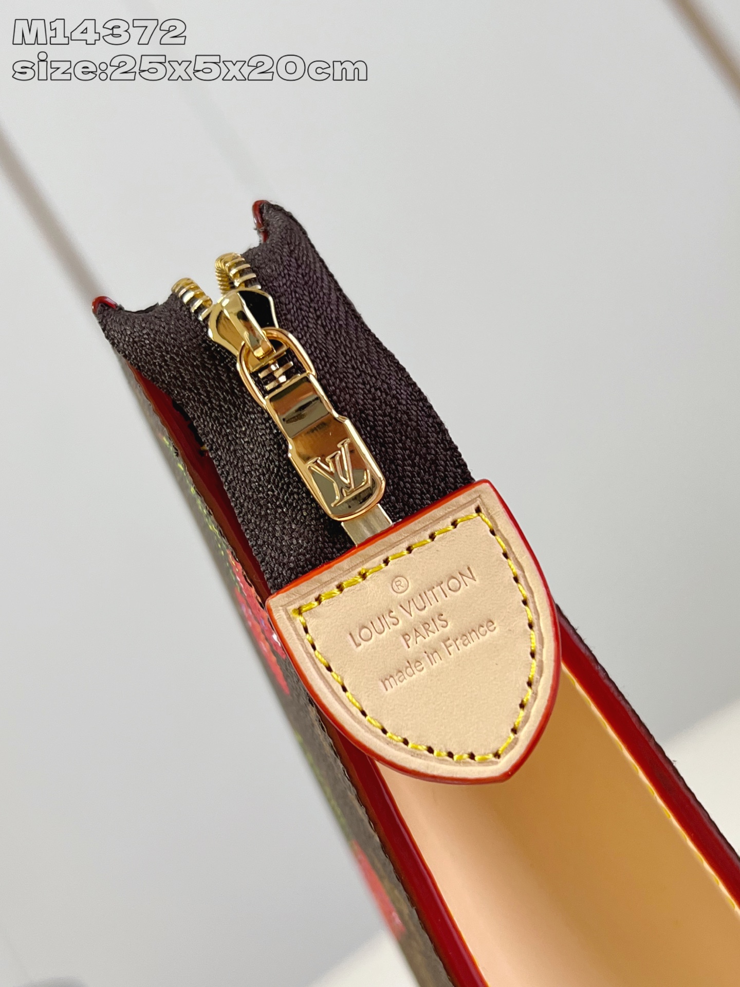 Bagsaaa M14372 LV x TM Toiletry Pouch cherry - 25cm
