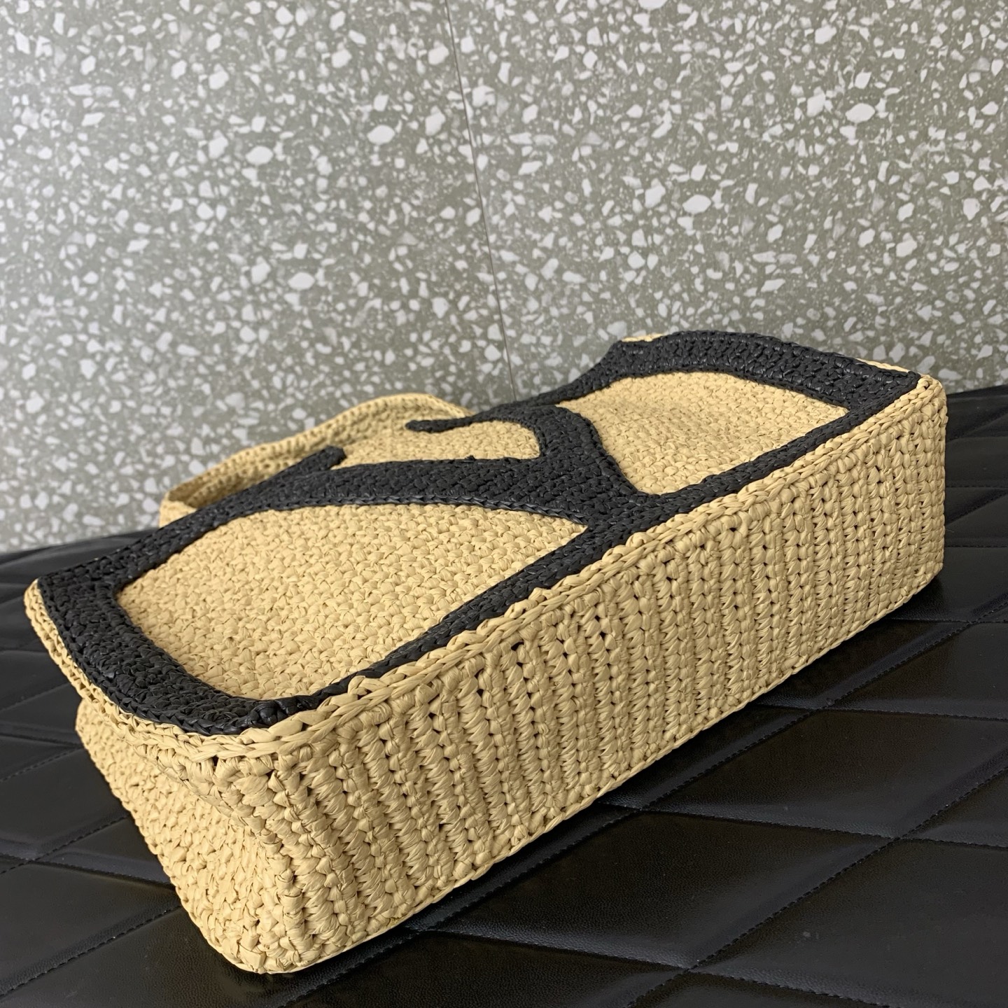 Bagsaaa Va1e*ntin0 Garavani Viva S*perstar Medium Shopping Bag In Raffia - 37cm